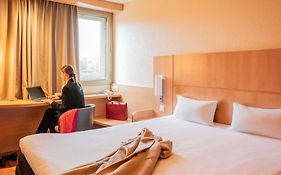 Ibis Nantes Centre Gare Sud